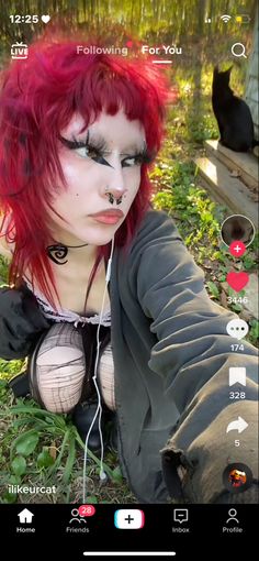 Crust Punk Makeup, Loc Mullets, Goth Valentines Day Outfit, Unconventional Makeup, Punk Makeup, Alt Makeup, Swag Makeup