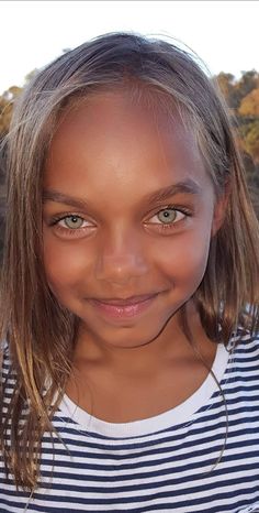 Black People With Blue Eyes, Mixed Race Woman, Blonde Hair Green Eyes, Beautiful Green Eyes, Girl With Green Eyes, Most Beautiful Eyes, Light Eyes