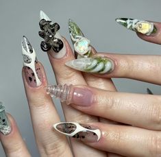 Nail Art Sketch, Glass Bead Nails, Moth Nails, Editorial Nails, Ongles Bling Bling, Punk Nails, Crazy Nails, Soft Nails