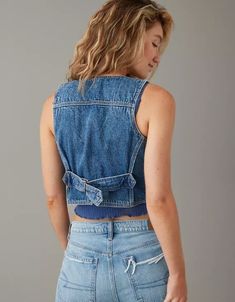 AE Denim Vest Denim Vest Outfits For Women, Jean Vest Outfits, Denim Vest Outfit, Crop Denim Vest, Vest Outfit, Jean Vest, Summer Inspo, List Ideas, Birthday List