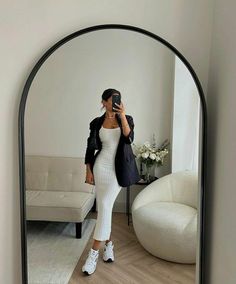 Creative Mirror Photography Ideas and Tips! Creative Mirror Photography, Mirror For Fireplace, Mirror Photography Ideas, Fireplace Dresser, Entry Way Mirror, Black Arched Mirror, Arched Bathroom Mirror, Arched Bathroom, Eurotrip Outfits