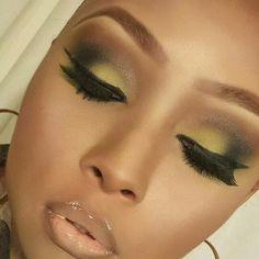 Gorgeous !! Makeup Looks For Black Women, Maquillage On Fleek, Prom Season, Make Up Inspiration, Beauty Make-up, Dark Skin Makeup, Makeup For Black Women