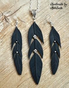 Mysterious Jewelry, Black Gothic Jewelry, Raven Earrings, Bunny Tracks, Raven Feathers, Necklace Feather, Raven Jewelry, Raven Necklace, Black Raven