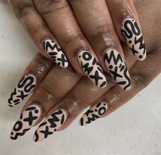 Mail Art On Natural Nails, Africa Nails, Nail Asthetic, Black And White Nail, Funky Nail Art, Her Nails, White Nail, Beautiful Nail Designs