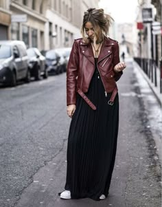 Fall Leather Jacket, Black Dress Outfit Casual, Burgundy Maxi Dress, Maxi Dresses Fall, Black Dress Outfits, Fashion 2024, Maxi Dress Green