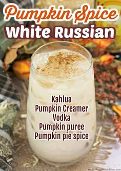 Pumpkin White Russian, Pumpkin Spice White Russian, Christmas Drinks Alcohol Recipes, White Russian Cocktail, Fall Cocktails Recipes, Fall Cocktail, Yummy Alcoholic Drinks, Seasonal Drinks, Kitchen Fun