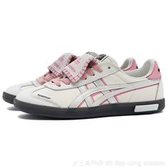 Pink Onitsuka Tiger, Onitsuka Tiger Tokuten, Onitsuka Shoes, Comfortable Dress Shoes For Women, Sneaker Adidas, Comfortable Dress Shoes, Heels Aesthetic, Trendy Shoes Sneakers, Cinderella Shoes