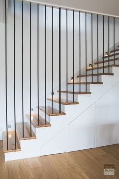 Stairs Classic, Architectural Aesthetic, Diy Staircase, House Staircase