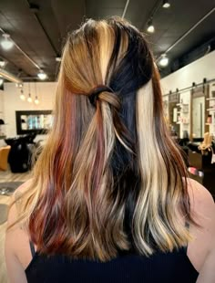 calico hair inspiration Types Of Hair Color, Hair Styels, Dip Dye Hair, Professional Hair Color, Ginger Hair Color, Hair Inspiration Short, Brown Hair Balayage, Pretty Hair Color