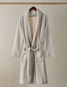 It's the small touches that bring luxury home. Our Ellery robe makes daily rituals an indulgent treat. The design is made with organic cotton for a robe that's soft, durable, and absorbent, with a touch of linen for a breathable drape ready for year-round comfort. Linen Robe, Bright Living Room, Daily Rituals, Long Lumbar Pillow, Lulu And Georgia, Bedding Essentials, Bathroom Ceiling Light, Outdoor Furniture Collections, Outdoor Dining Furniture