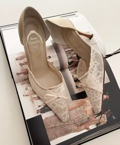 Chanel Heels, Shoe Ideas, Lace Heels, Rene Caovilla, Bow Heels