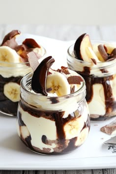 Banana Split Dessert - Einfache und Schnelle Nachspeise Banana Split Dessert, Low Carb Meal, Banana Split, Food Blogs, Split, Dessert