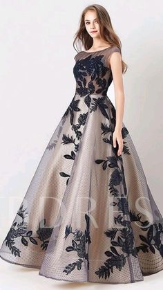 Hijabi Dresses Soiree, Gawn Dress, New Look Clothes, Gala Outfits, Matric Dress, Online Shopping Fails, Elven Dress, Met Gala Outfits, Rose Parade