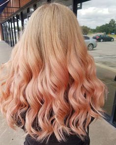 Balayage Rose Gold, Hair Dye Balayage, Brunette Hair Pale Skin, Gold Ombre Hair, Coral Hair, Hair Pale Skin, Ombre Rose