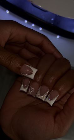 Bday Short Nails, Short Cute Nails For Back To School, Back To School Nails Hello Kitty, Baddie Back To School Nails, White Nails Short With Designs, Short Nail Designs Back To School, Short Inspo Nails, Nail For Back To School, Short Acrylic Nails Gems