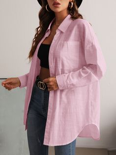 Shirtdress Outfit, Pink Shirt Outfit, Style Désinvolte Chic, Shirt Dress Outfit, Style Casual Chic, Simple Shirts, Looks Style, Pink Shirt, Outfits Casuales