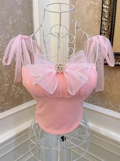 ❤︎ Salt and Sweet Girl Princess Camisole❤︎           Unit (cm) Length Chest surroundings   free 26 56-86 Kawaii Outfit Ideas, Best Online Clothing Stores, Burlesque Costumes, High Waist Short, Vintage Coquette, Strap Tank Top, Future Outfit, Tank Top Straps, Anime Dress