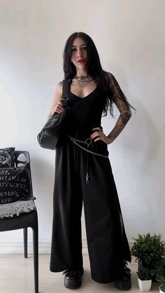 Pure Black Outfit, Glam Grunge Aesthetic, Soft Gothic Outfits, Warm Goth Outfit, Grunge Glam Outfits, Classy Goth Aesthetic, Casual Vampire Outfits, Corporate Emo, Subtle Goth