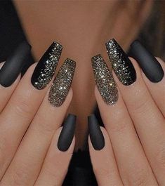 New Years Eve Nails, Black Nail Art, Gold Nail, Ombre Hair Color, Sparkly Nails, New Year's Nails, Prom Nails