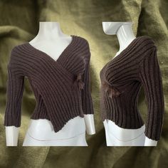 🦋Super cute brown V-neck crossover wrap sweater circa 2000's. This 00s Vintage crop pullover by French label Ogo Geral Paris, is a must-have for anyone who loves y2k fashion and wants to add a touch of fairy grunge elegance to their wardrobe. This vintage asymmetrical sweater features three quarter length sleeves and an adorable organza bow at the side. Don't miss out on the chance to own this unique and stylish cropped jumper. The ribbed knit fabric ensures both comfort and a flattering fit. M Jumper Women, Organza Bow, Crop Pullover, Sweater Cropped, Asymmetrical Sweater, Pullover Outfit, Crop Sweater, Pullover Sweater Women, Fairy Grunge