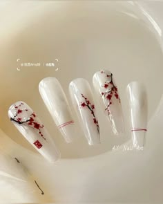 White Nail Inspo Design, Vietnamese Nail Design, Japanese Inspired Nail Art, Nail Designs Chinese New Year, Chinese Design Nails, Japanese Style Nail Art, Asian Inspired Nails, Japanese Art Nails, Nails Japanese Design