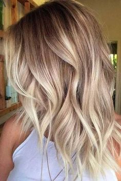 Blond Hairstyles, Hairdresser Hairstyles, Celebrity Haircuts, Ombre Hair Blonde, Blonde Haircuts, Balayage Hair Blonde, Blonde Hair Looks, Brown Blonde Hair, Ombre Hair Color