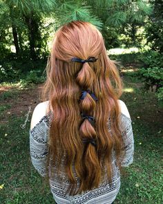 Cute Braids For Sports, Two Small Bubble Braids, Unique Half Up Half Down Hairstyles, Bubble Braid With Bows, Braided Bow Hairstyles, Hairstyles With Ribbon Braided, Bubble Braids With Bows, Bubble Braid Hairstyles Half Up, Hairstyles For Long Hair Braid