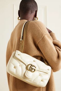 Handbag Ideas, Knit Sweater Outfit, Luxury Birthday, Gucci Marmont, Gucci Gg Marmont, Gg Marmont, Quilted Bag, Gucci Handbags, White Bag