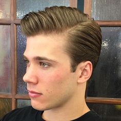 Long Taper Haircut with Side Part Medium Length Side Part, Best Haircut For Men, New Hairstyles For Men, Hair Station, Haircut For Men, Classic Haircut, Side Part Hairstyles, New Hairstyles