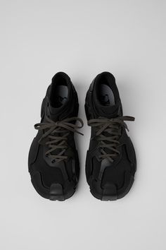 Tossu Black Sneakers for Unisex - Fall/Winter collection - Camper USA Black Sneakers For Fall, Cool Black Sneakers, Black Sneakers Outfit Men, Men Black Sneakers, Japanese Sneakers, Casual Black Shoes, Techwear Shoes, Black Sneakers Outfit, Cold Weather Shoes