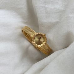 Excellent Condition Run Smooth Vintage Style Watch Gold Watch With Bracelets Women, Engagement Watches For Women, Small Gold Watch Women, Vintage Women Watch, Vintage Gold Watch Women, Dainty Watches For Women, Women’s Watch, Feminine Watches, Diana Jewellery