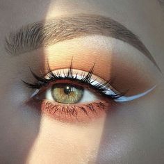 Maquillage On Fleek, White Eyeliner, Makijaż Smokey Eye, Makeup Goals, Makeup Eyeliner, Love Makeup, Pretty Makeup, Artistry Makeup, Aesthetic Makeup