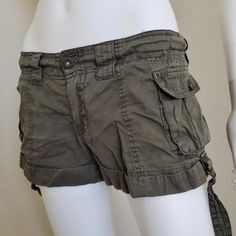 Shorts Grunge, Green Cargo Shorts, Green Cargo, Fitness Inspo