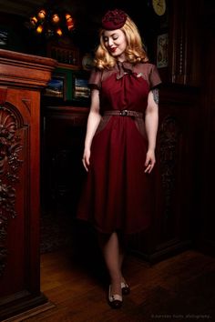 Collectif Clothing, Vintage Fashion 1920s, 40s Mode, 1940s Fashion Women, 1940s Women, 40s Dress, Vintage Photoshoot