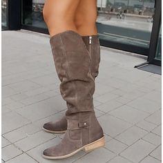 Category:Boots; Upper Materials:Faux Leather; Embellishment:Buckle; Season:Fall,Winter; Heel Type:Flat Heel; Gender:Women's; Size Suggestion:standard size, select your usual size; Toe Shape:Round Toe; Type:Knee High Boots; Style:Minimalism,Casual,Vintage; Heel Height(inch):<1; Outsole Materials:Rubber; Occasion:Daily,Outdoor; Closure Type:Zipper; Pattern:Solid Color; Listing Date:11/23/2023; Production mode:Self-produce; 2024 Trends:Suede Shoes,Cowboy Boots,Plus Size,Biker boots Low Cut Boots, Elegant Fashion Outfits, Mid Boots, Winter Ankle Boots, Estilo Chic, Low Boots, Boot Pumps, Workout Accessories, Womens Boots Ankle