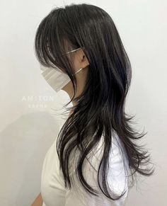 Wolfcut Long Hair Straight, Aesthetic Haircuts Long, Asian Hair Layers, Layered Hair Asian, Layered Asian Hair, Asian Long Hair Cuts With Layers, Asian Layered Hair, Black Hair Asian, Korean Wolf Cut