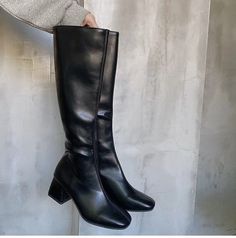 Black  Knee High Boots Vegan Leather  Sizes 2-6 Available (UK Women's Sizing)  These Are Made To Order:  UK Buyers - 8-14 working days lead time  International Buyers - 14-22 working days lead time  Message me if you have any questions 😁 Woman Fashion Winter, Platform Boots Women, Thigh High Heels, Rider Boots, Punk Shoes, Boots Woman, Winter Heels, Knee Length Boots, Winter Shoes For Women