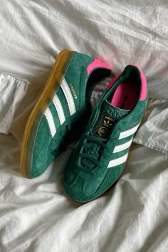 Adidas Gazelle Indoor, Samba Shoes, Shoe Wardrobe, Adidas Shoes Women, Hype Shoes, Shoe Inspo, Swag Shoes, Shoe Closet, Adidas Gazelle