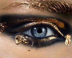 Liquid gold eye makeup Carnaval Make-up, Fantasy Make-up, Kesha, Gold Eyes