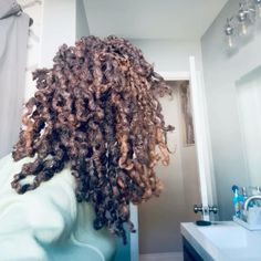 Cinnamon Locs, Wavy Locs, Girl With Locs, Brown Locs, Loc Twist, Loc Colors, Locs Inspiration, Loc Goals