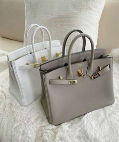 Hermes Aesthetic, Dream Bags, Chanel Backpack, Latest Bags, Chanel Official, Chanel Purse