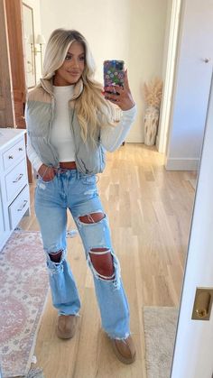 Outfits Puffer Vest, Mom Outfits Fall, Winter Fashion Outfits Casual, Trendy Mom, Outfit Jeans, Trendy Fall Outfits, Cold Weather Outfits, Cute Fall Outfits, Fall Fits