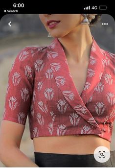 Blouse Designs High Neck, Cotton Blouse Design, Traditional Blouse Designs, New Saree Blouse Designs, Latest Model Blouse Designs, Fashionable Saree Blouse Designs, Blouse Design Images, New Blouse Designs, Blouse Designs Indian