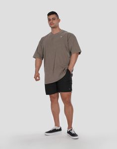 Our unisex training wide-fit oversized T-shirt has an acid washed design which makes these T-shirts extra stylish and unique. Wear these stylish unisex oversized shirts all year long for training or a day out. Made of 100% cotton. 🚚 Shipped the same day from our Vancouver warehouse, and delivered within 2-8 business days. Why our customers love these shirts? Acid washed fabric Oversized & slouchy fit Ideal for gym, lounging and everyday wear 100% cotton (won't show sweat easily) Comes with our Oversized Shirt Outfit, Outfit Gym, Oversize Tee, Oversized Shirts, Big Guys, Streetwear Men, Compostable Packaging, Streetwear Men Outfits, Great T Shirts