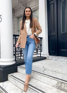 Semi Formal Outfits For Women, Hourglass Outfits, Blazer And Jeans, Outfit Elegante, Blazer Blouse, Blazer Outfits Casual, Fall Transition Outfits, Casual Fridays, Jeans Shoes