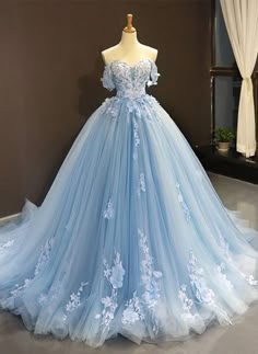 Blue Ball Gown, Ball Gown Prom Dress, Quinceanera Dresses Blue, Strapless Evening Dress, Long Prom Gowns, Blue Evening Dresses, Tulle Ball Gown