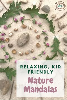 An image of items from nature spread out on sand with the text "Relaxing, Kid Friendly Nature Mandalas". Outdoor Mindfulness Activities, Outdoor Therapy Activities, Nature Toddler Activities, Nature Projects For Kids, Morning Altars, Calming Activities For Kids, Mindful Crafts, Environmental Crafts, Calming Crafts