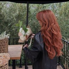 𝒫𝒾𝓃: 𝑔𝑜𝓁𝒹𝓈𝒽𝑜𝓇𝓉𝓎 💌 Copper Ginger Hair Color, Red Ginger Hair Color, Rooted Red Hair, Long Ginger Hair, Dark Ginger Hair, Copper Red Hair, Iphone Pink, Red Hair Inspo, Magsafe Charger