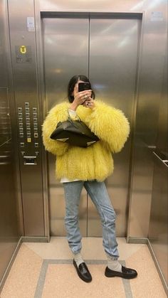 Streetstyle Aesthetic, Gilda Ambrosio, Aesthetic Street, Quoi Porter, Inspiration Aesthetic, Y2k Outfits, Street Style Winter, Mode Vintage, Mode Inspiration