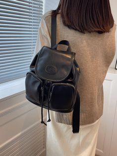 Preto elegante Collar  Couro PU Letra Mochila de aba Embellished   Bolsa Feminina Casual Cosplay, Bag Women, Womens Backpack, B Day, Shoulder Bag Women, Leather Backpack, Patch Pocket